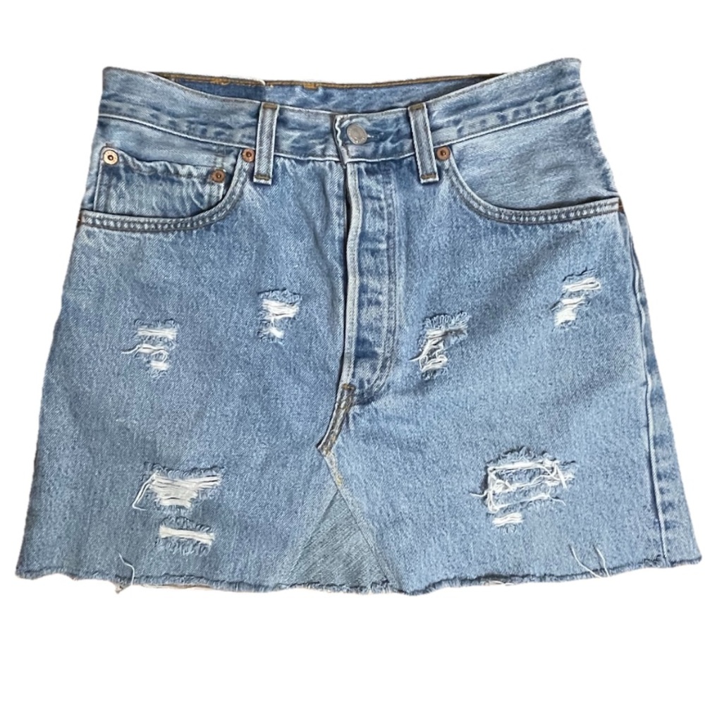 Custom Levi’s Distressed Denim Mini Skirt Size 6 / Waist 28 Light Wash